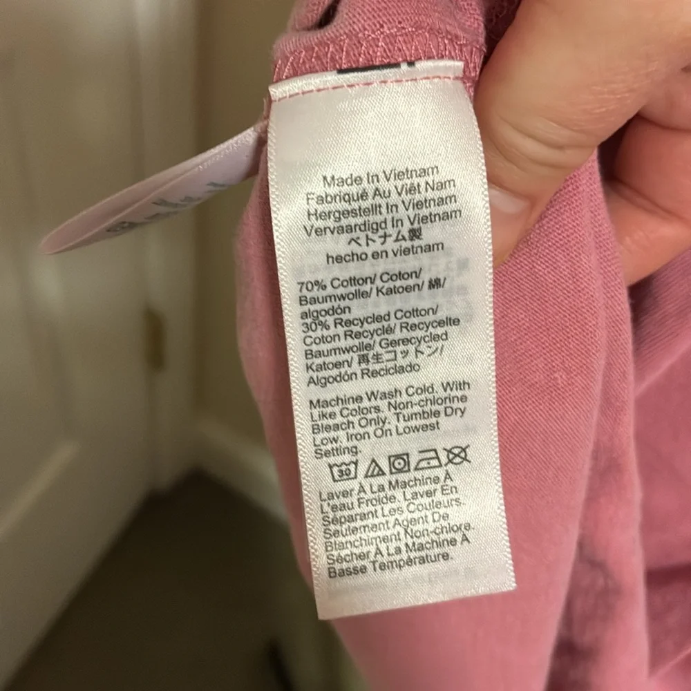 J. CREW Men's vintage Pink T-Shirt
